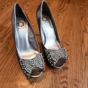YELLOW BOX Silver Rhinestone Open Toed Heels